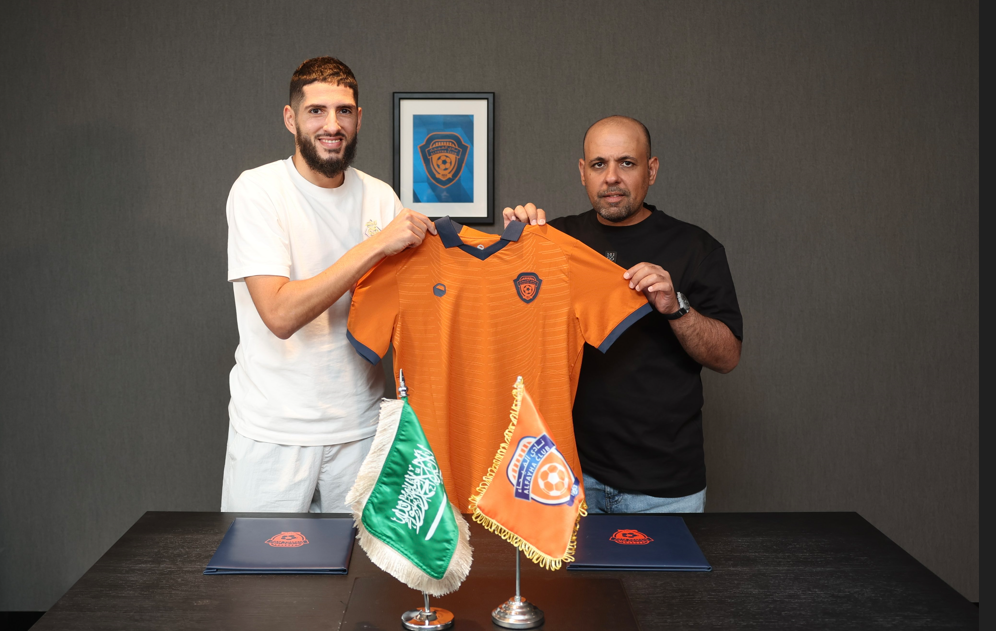 الفيحاء يعلن تعاقده مع الجزائري ياسين بن زية حتى 2026