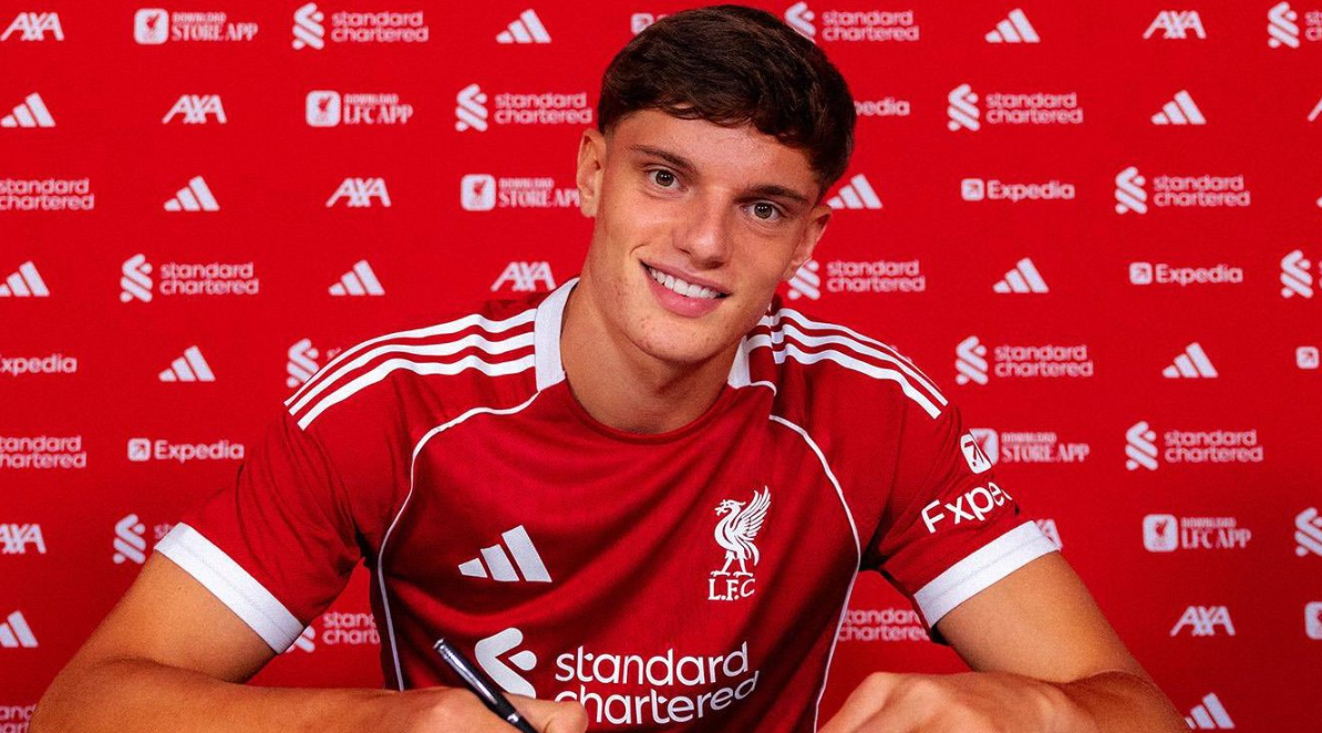 ليفربول يعلن رسميا تعاقده مع المدافع الإيطالي جيوفاني ليوني