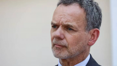 وزير الخارجية الهولندي كاسبار فيلدكامب (رويترز)