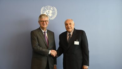 أحمد عطاف وجون بيار لاكروا