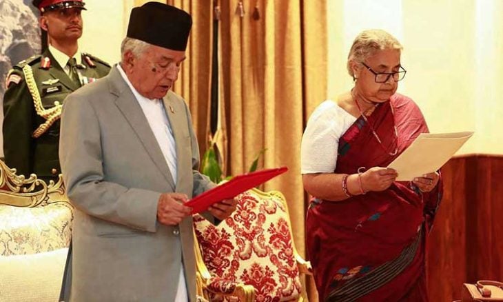 الرئيس النيبالي ورئيسة الوزراء للفترة الانتقالية