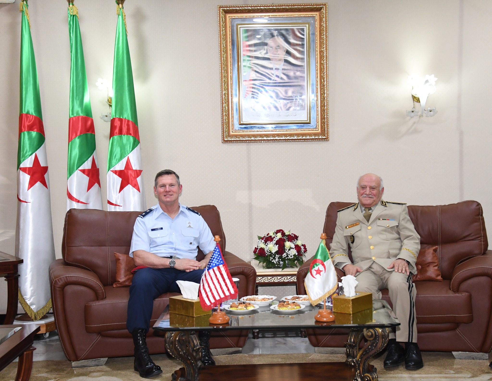 الجزائر: الفريق سماعلي يستقبل قائد العمليات الخاصة للولايات المتحدة في إفريقيا