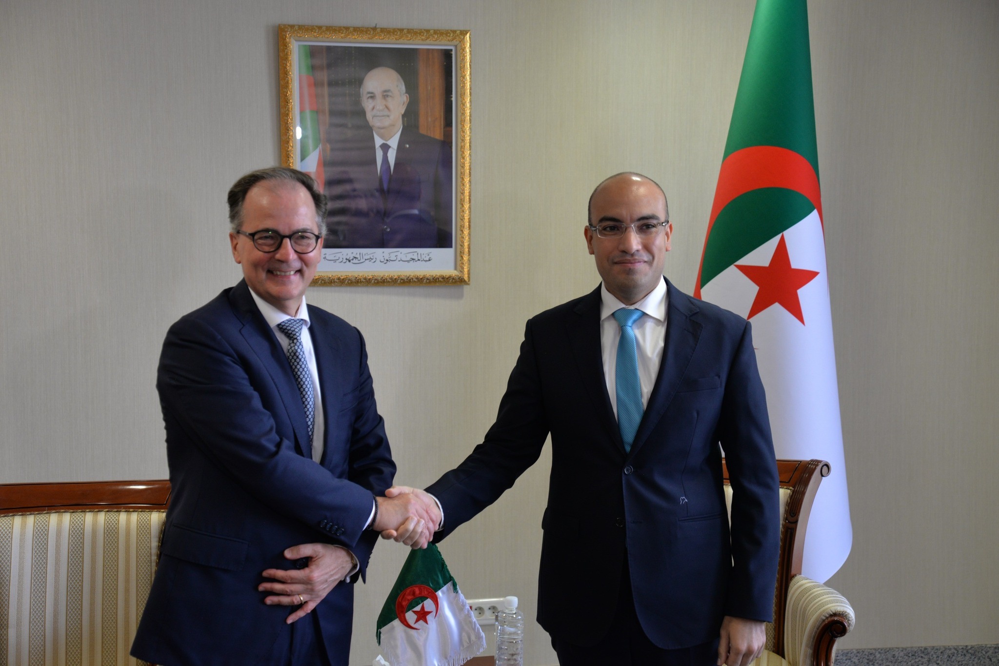 محادثات بين شايب والأمين العام لاتفاقية لاهاي