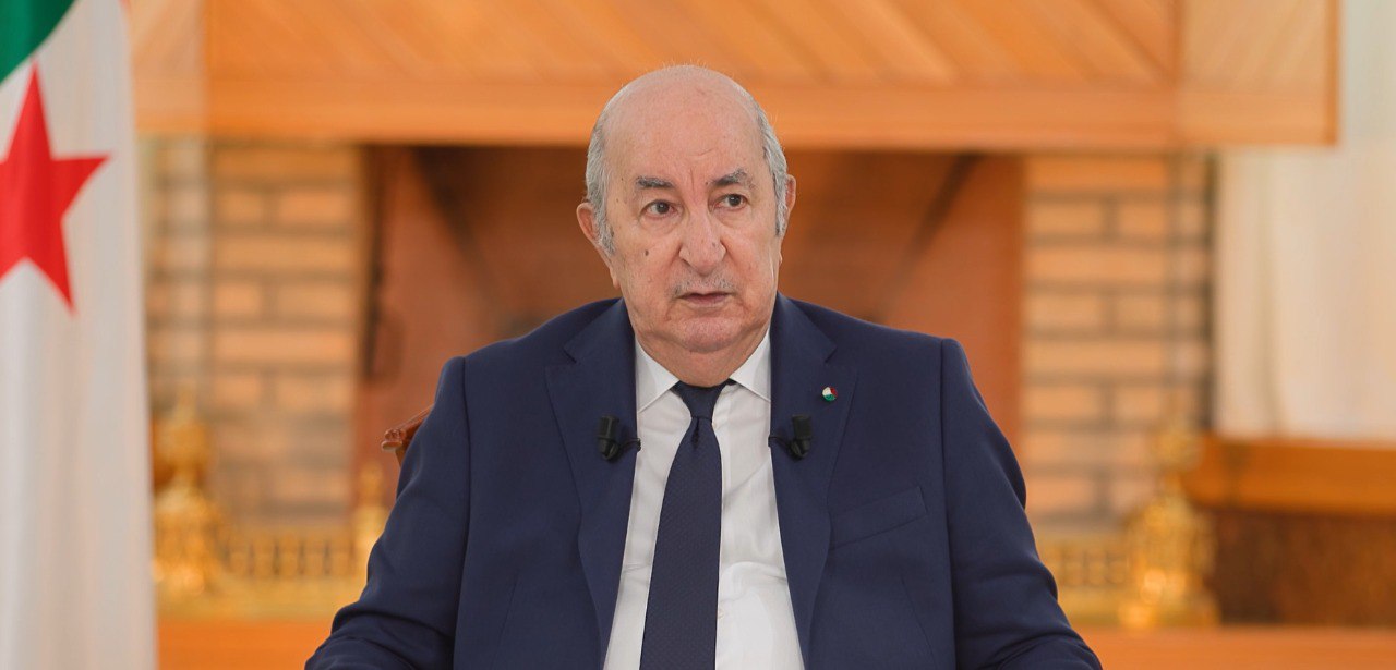 الرئيس الجزائري يجري لقاءه الدوري مع ممثلي الصحافة الوطنية