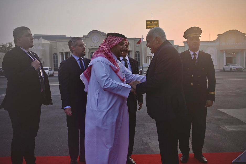 أحمد عطاف يصل الدوحة