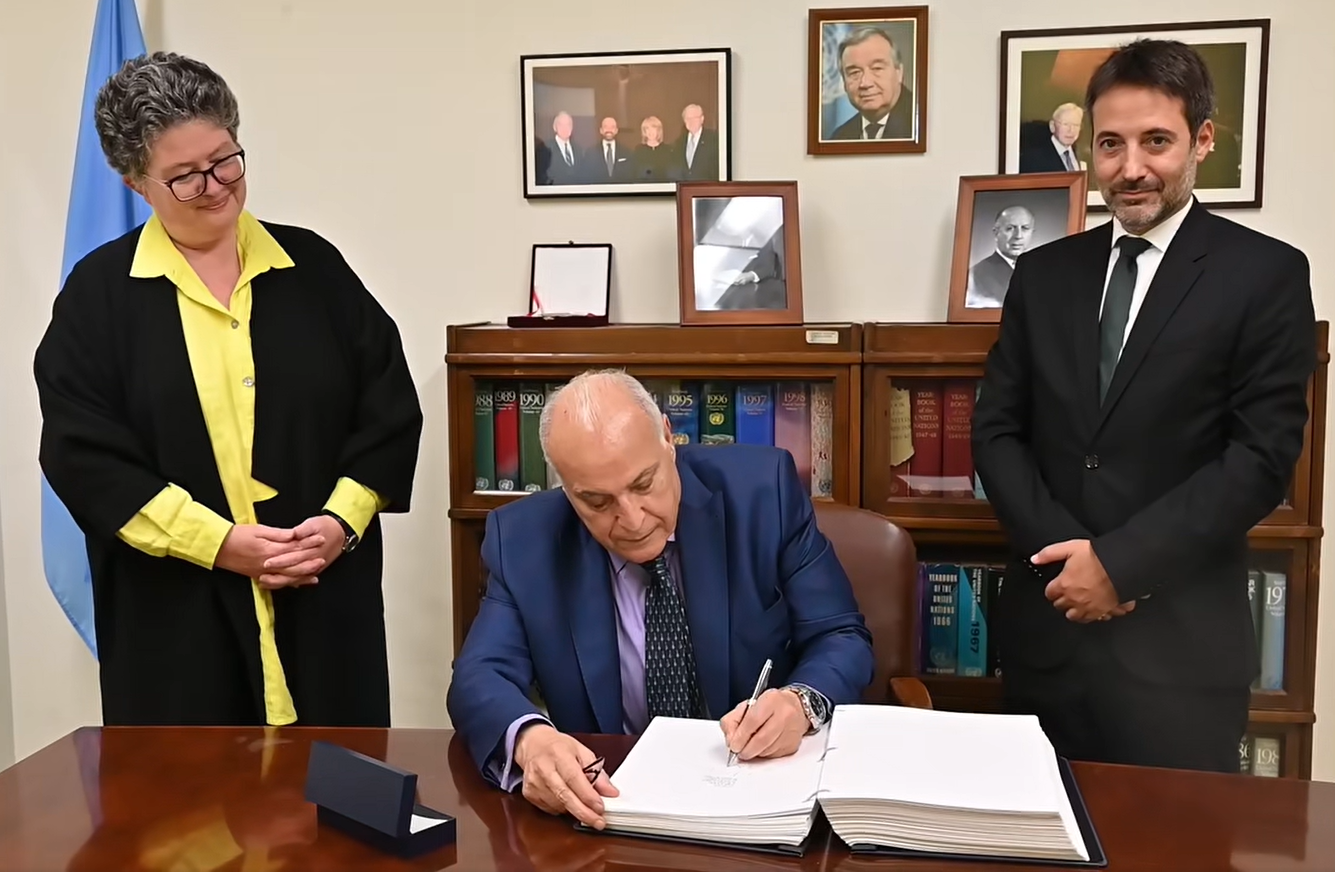 أحمد عطاف يوقع على اتفاق الأمم المتحدة لتعزيز حماية التنوع البيولوجي البحري