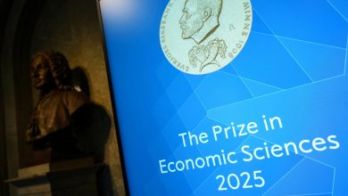 ثلاثة علماء يتقاسمون جائزة نوبل للاقتصاد 2025