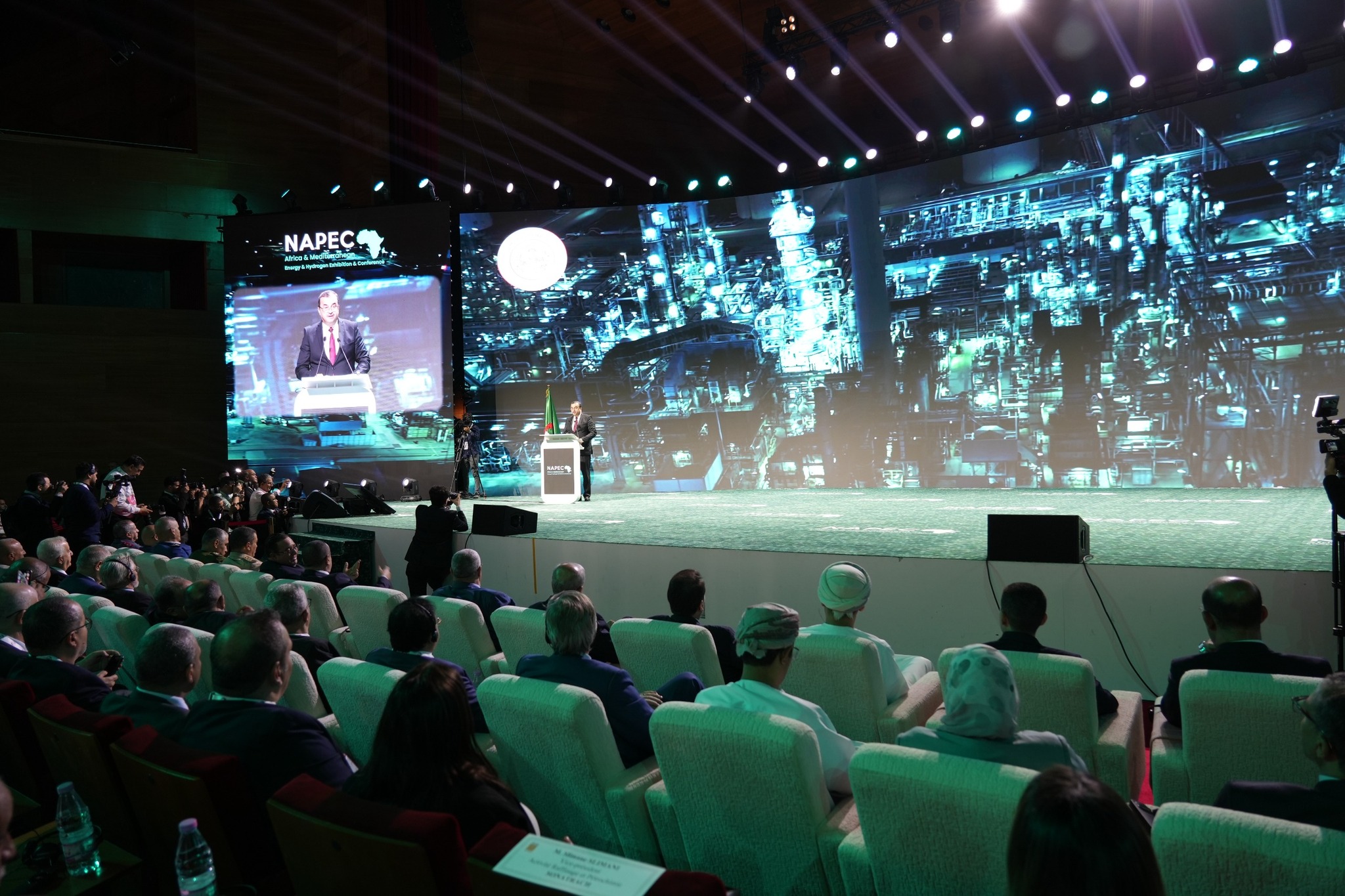 وزير الدولة وزير المحروقات والمناجم الجزائري محمد عرقاب