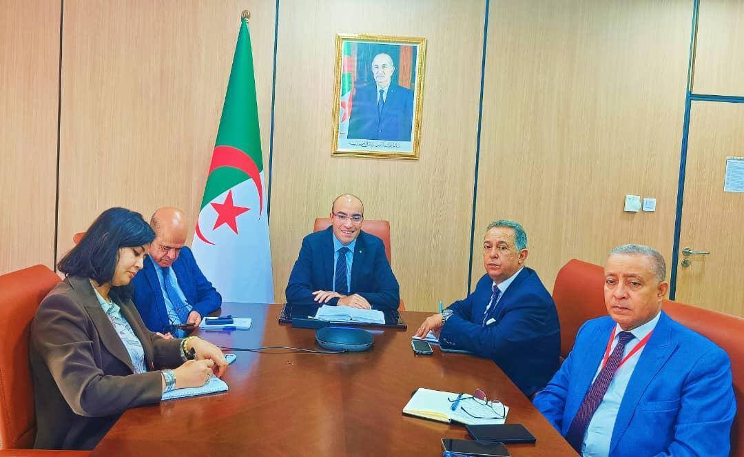 شايب يعلن عن تكثيف العمل بنظام المداومات القنصلية المتنقلة لفائدة الجالية الجزائرية
