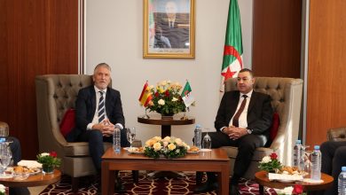 اجتماع ثنائي بين وزير الداخلية الجزائري ونظيره الإسباني