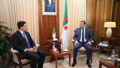 محمد عرقاب يتحادث مع الرئيس التنفيذي لشركة "بوناتي"