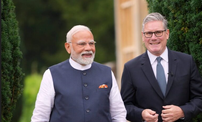 كير ستارمر وناريندرا مودي
