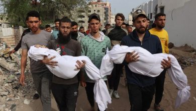 Les corps de nombreux martyrs ont été retirés à Gaza, et les raids de l’occupation n’ont pas cessé