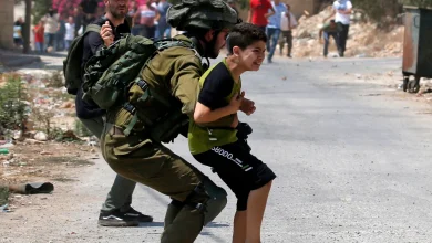 قوات الاحتلال الصهيوني تعتقل طفلًا من بيت لحم وتواصل حملات المداهمة في الضفة الغربية