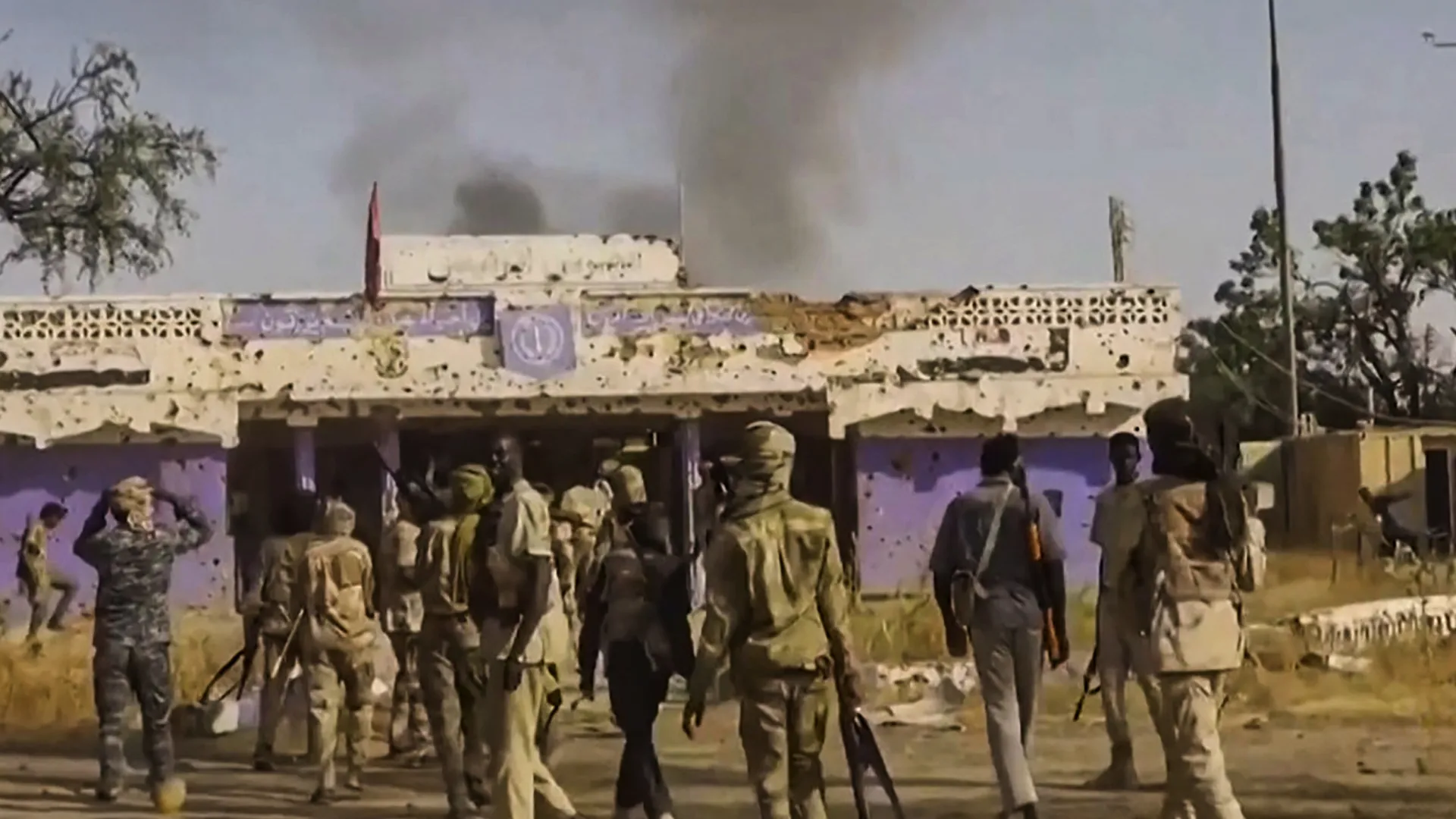 قوات الدعم السريع أثناء سيطرتها على مدينة الفاشر في أكتوبر الماضي