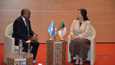 منصوري تجري محادثات مع وزير الخارجية الصومالي