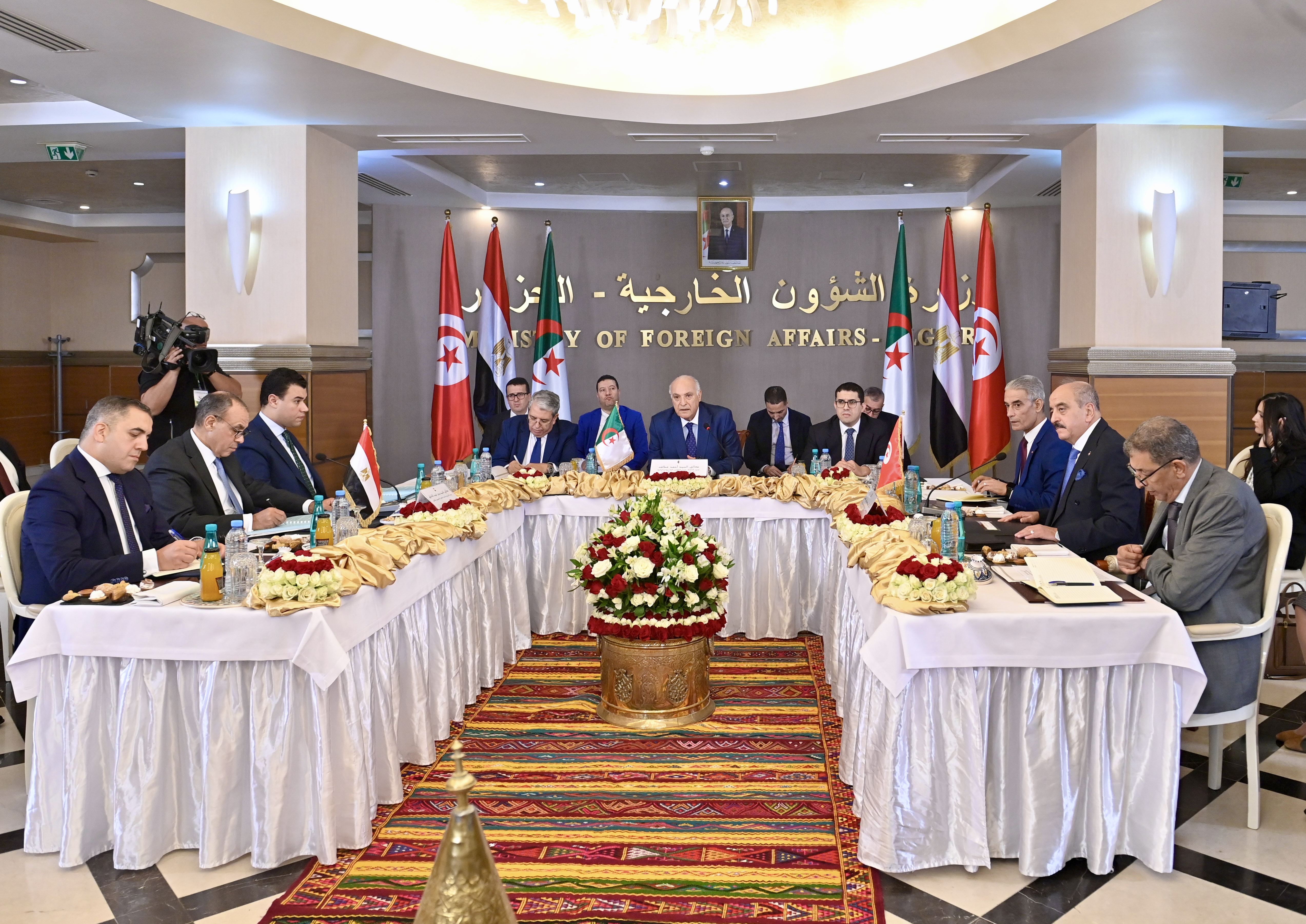 اجتماع وزراء خارجية الجزائر وتونس ومصر في إطار آلية دول الجوار الثلاثية