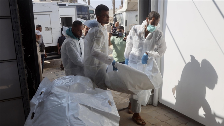 تسليم دفعة من جثامين شهداء في غزة