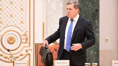 مساعد الرئيس الروسي يوري أوشاكوف