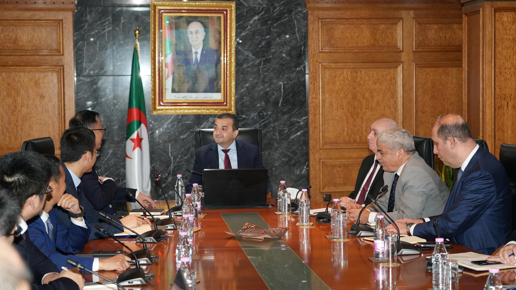 مجمع أنتون الصيني مهتم بقطاع المحروقات الجزائري