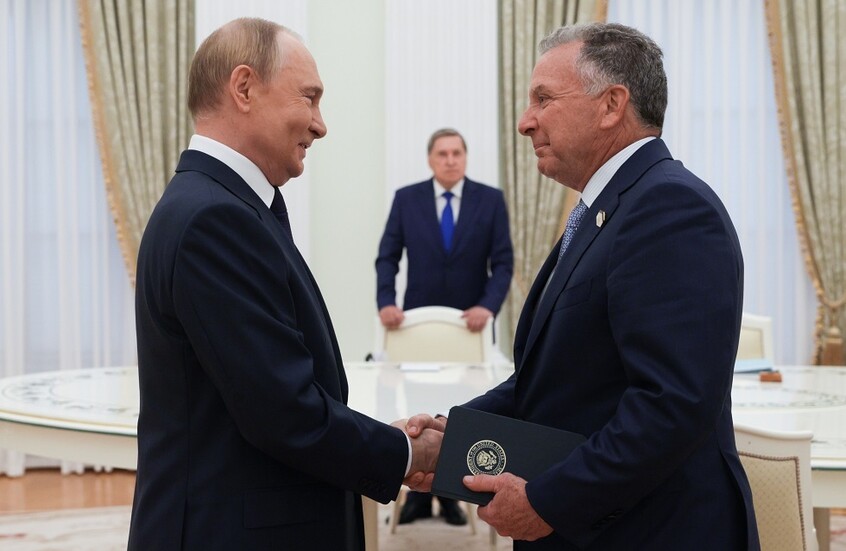 ستيف ويتكوف وفلاديمير بوتين