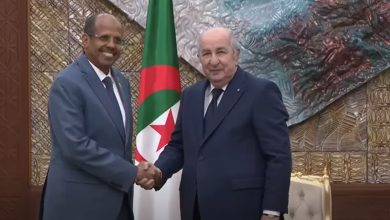 الرئيس الجزائري يستقبل رئيس مفوضية الاتحاد الإفريقي