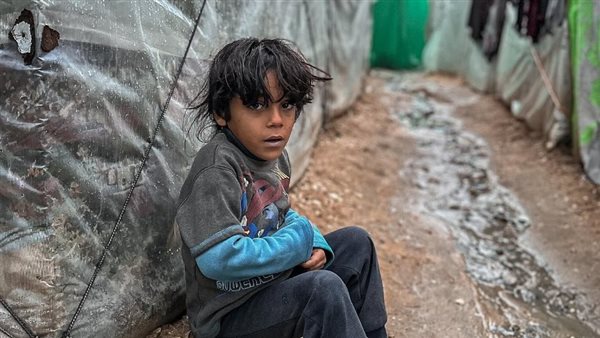 "أطباء بلا حدود": أطفال غزة يموتون بردا