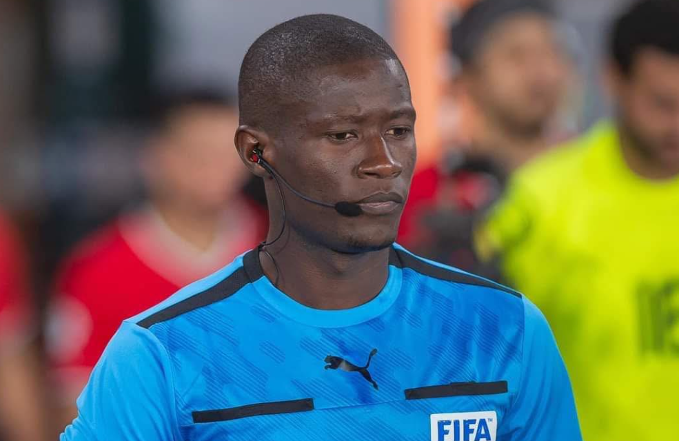 حكم مباراة الجزائر والسودان