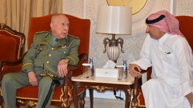 رئيس أركان الجيش الجزائري يستقبل من طرف نائب رئيس مجلس الوزراء القطري