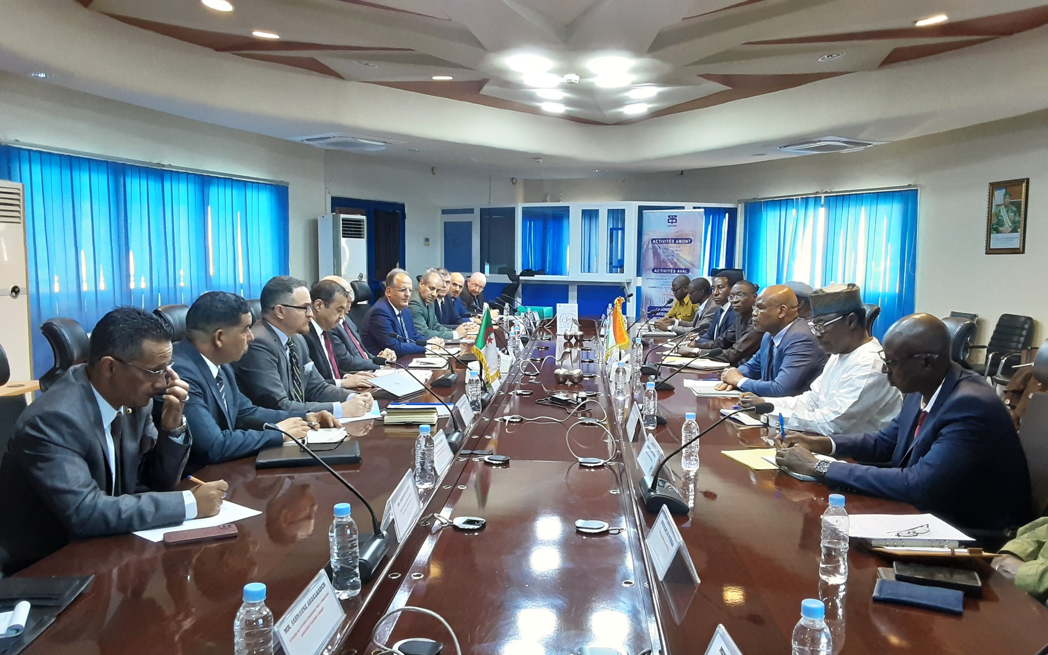 الجزائر والنيجر تتباحثان حول مشروع أنبوب الغاز العابر للصحراء