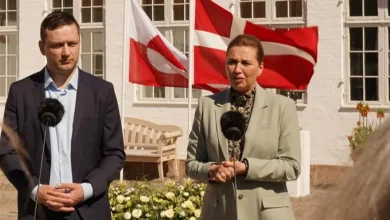 ئيسة وزراء الدنمارك ميته فريدريكسن، ورئيس حكومة غرينلاند ينس فريدريك نيلسن