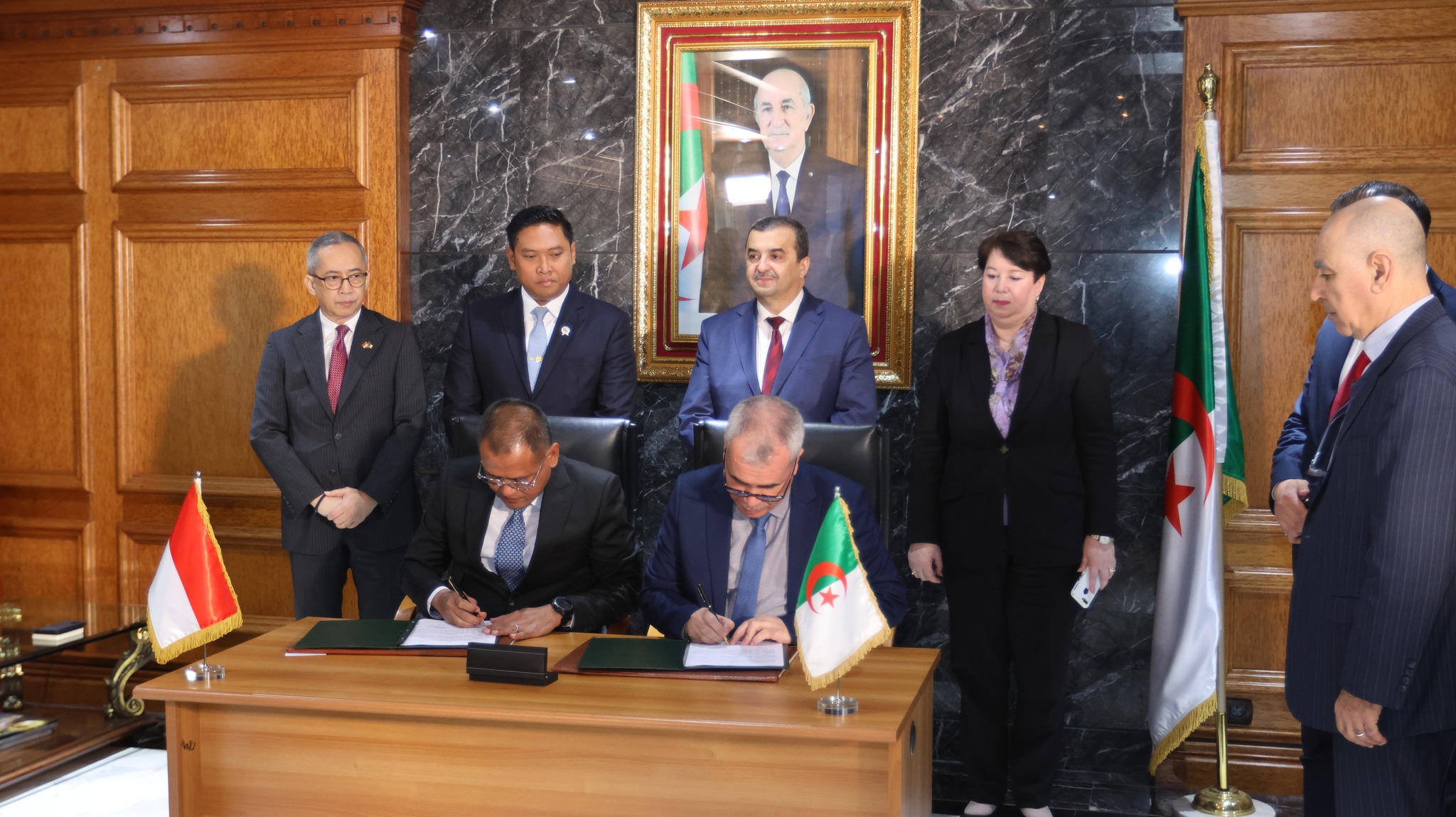 توقيع مذكرة تفاهم حول التعاون بين الجزائر وإندونيسيا في مجال الفوسفات