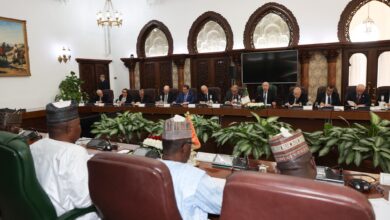 الرئيسان الجزائري والنيجري يشرفان على محادثات موسعة