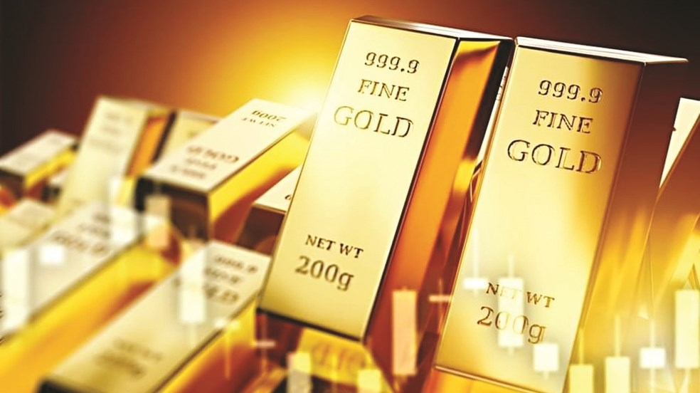 الذهب يواصل التراجع وتوقعات بتشديد السياسة النقدية