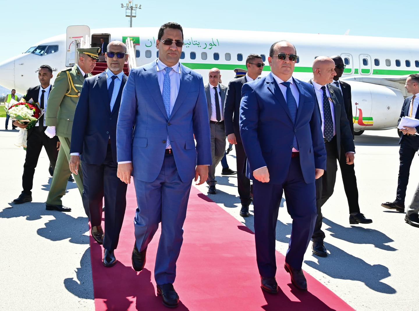 الوزير الأول الموريتاني يشرع في زيارة رسمية إلى الجزائر