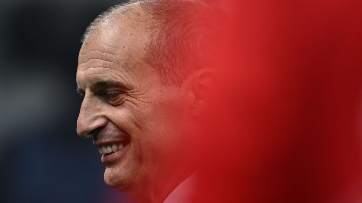 أليغري يحسم الجدل حول تولي تدريب إيطاليا