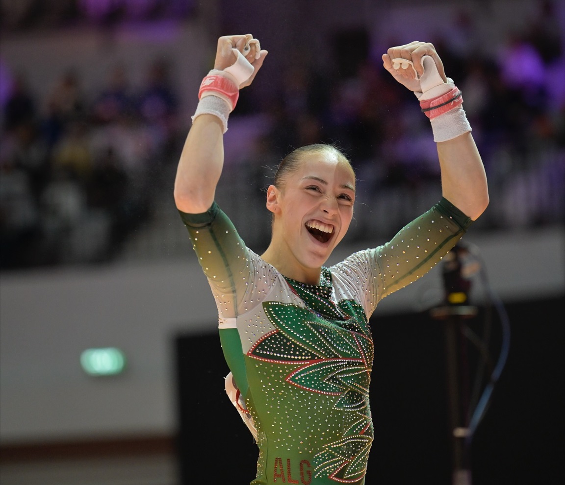 كأس العالم للجمباز.. كيليا نمور تهدي الجزائر الذهب