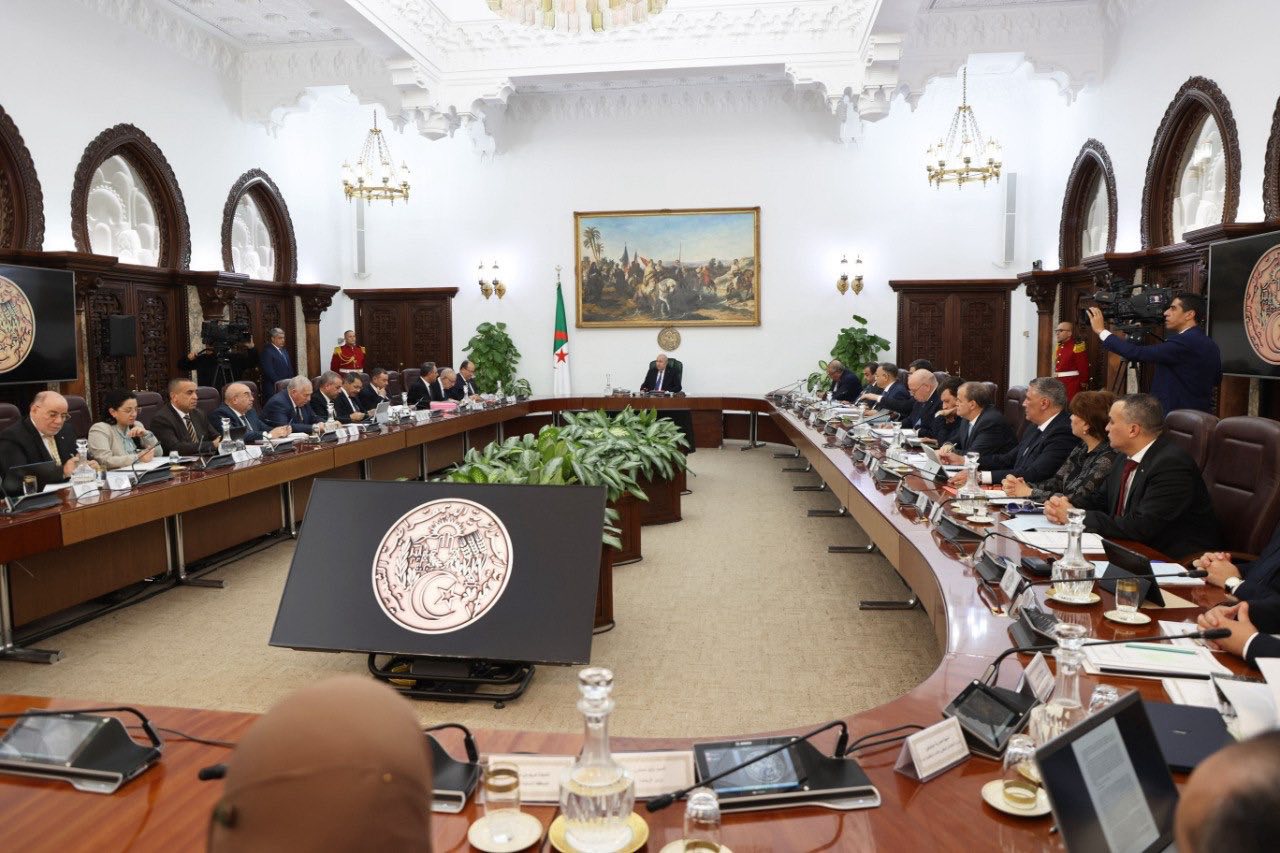 مخرجات اجتماع مجلس الوزراء الجزائري