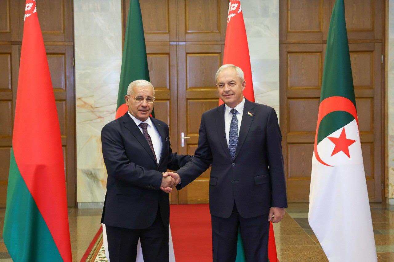 التعاون البرلماني بين الجزائر وبيلاروس