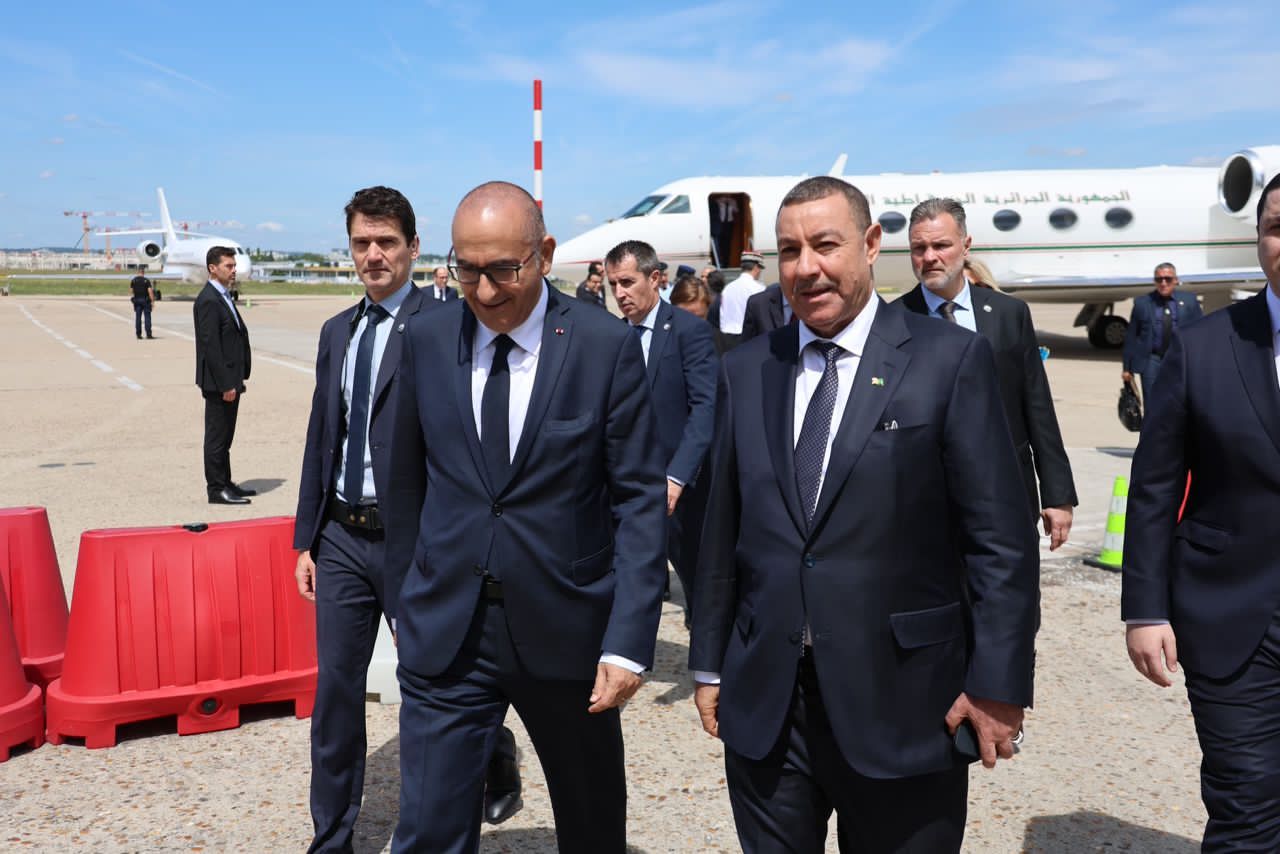 وزير الداخلية الجزائري في زيارة إلى فرنسا