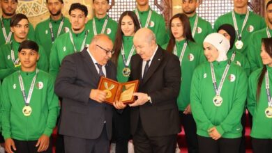 الرئيس الجزائري يكرّم الرياضيين المتوجين في المنافسات القارية والعالمية