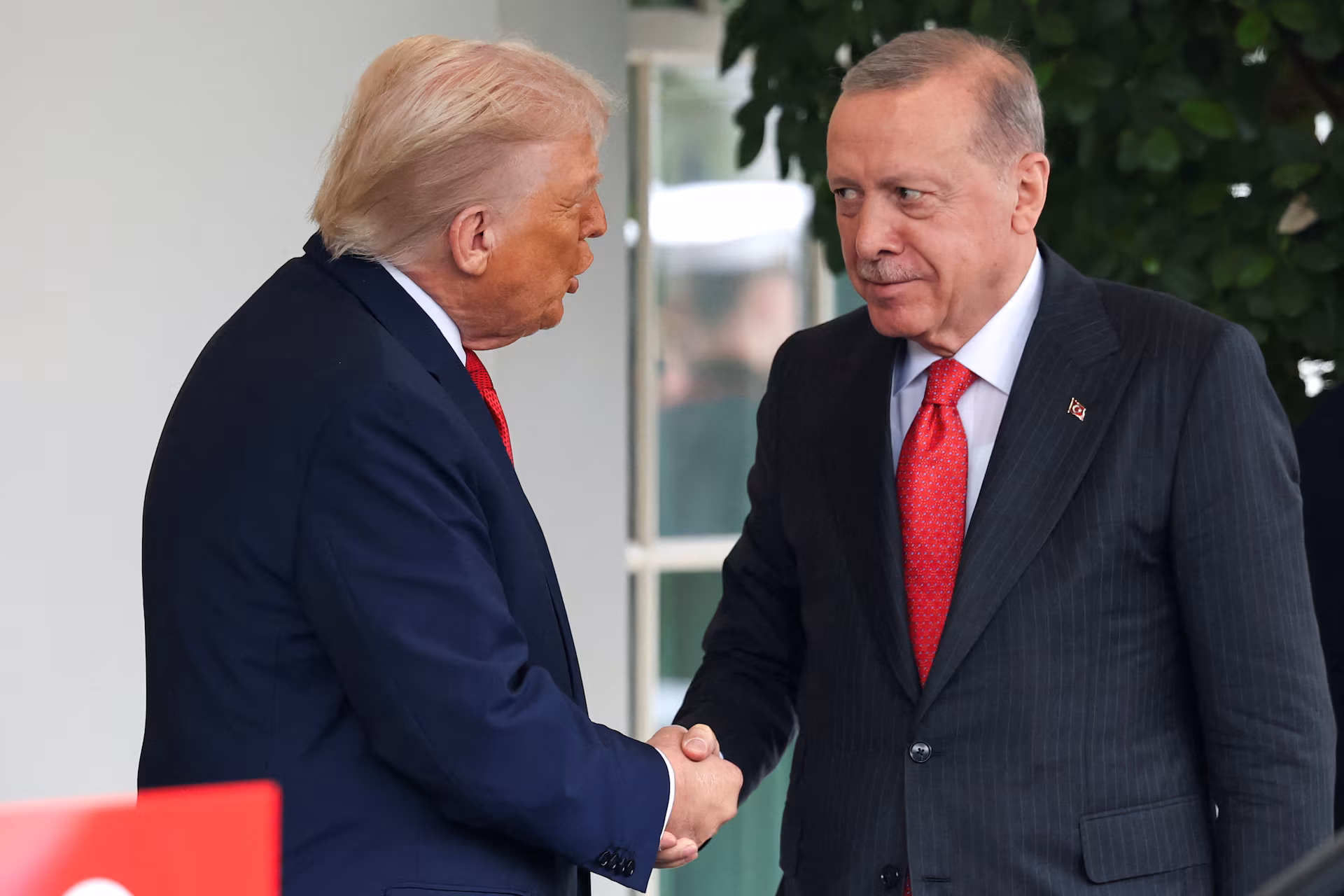أردوغان: حضور ترامب لقمة "الناتو" خطوة مهمة لوحدة التحالف العسكري