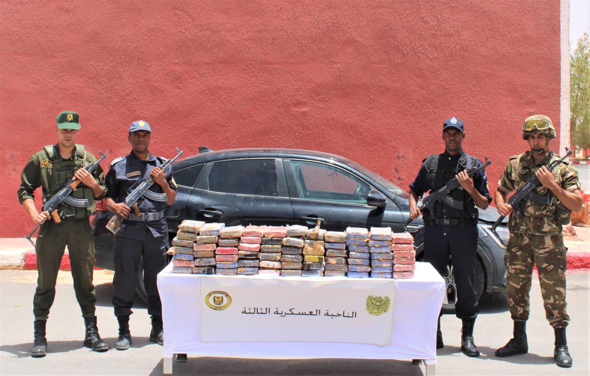 توقيف مهرب وحجز أزيد من 270 كلغ من مادة الكوكايين بأدرار جنوب الجزائر