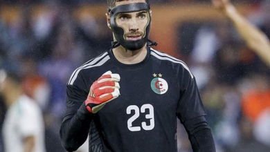 حارس منتخب الجزائر لوكا زيدان يتألق في مواجهة هولندا الودّية