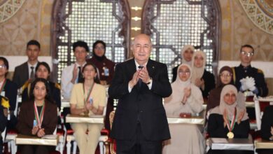 الرئيس الجزائري يشرف على مراسم تكريم الناجحين في شهادتي التعليم المتوسط والبكالوريا