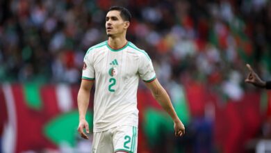 ليفانتي الإسباني يعلن تعاقده مع الجزائري عيسى ماندي