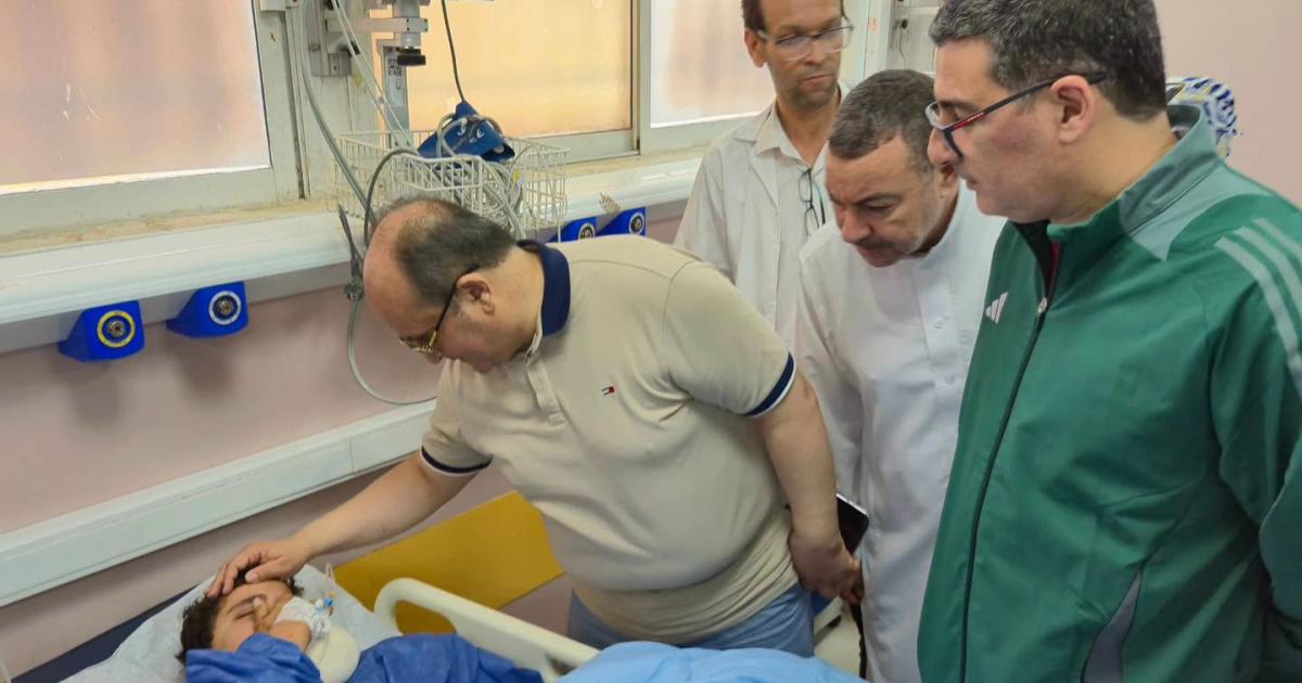 الوزير الأول يتفقد ضحايا فاجعة بومرداس ويشدد على التكفل الأمثل بالجرحى