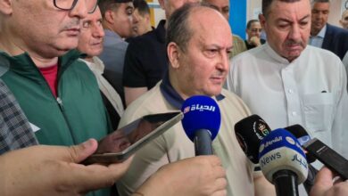 الوزير الأول الجزائري مخاطبا الناقلين: "أرواح المسافرين أمانة في أعناقكم"