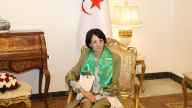 رئيسة المحكمة الدستورية الجزائرية تعزي عائلات ضحايا حادث انقلاب حافلة نقل المسافرين ببومرداس 