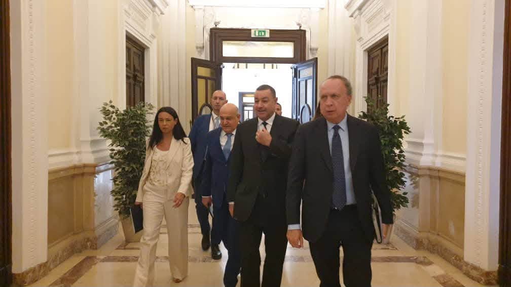 وزير الداخلية الجزائري يستقبل في وزارة الداخلية الإيطالية